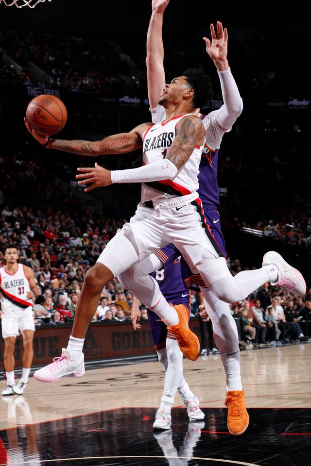 莫兰特惊艳全场，鹈鹕助攻爆棚，险胜逆转取胜！的简单介绍