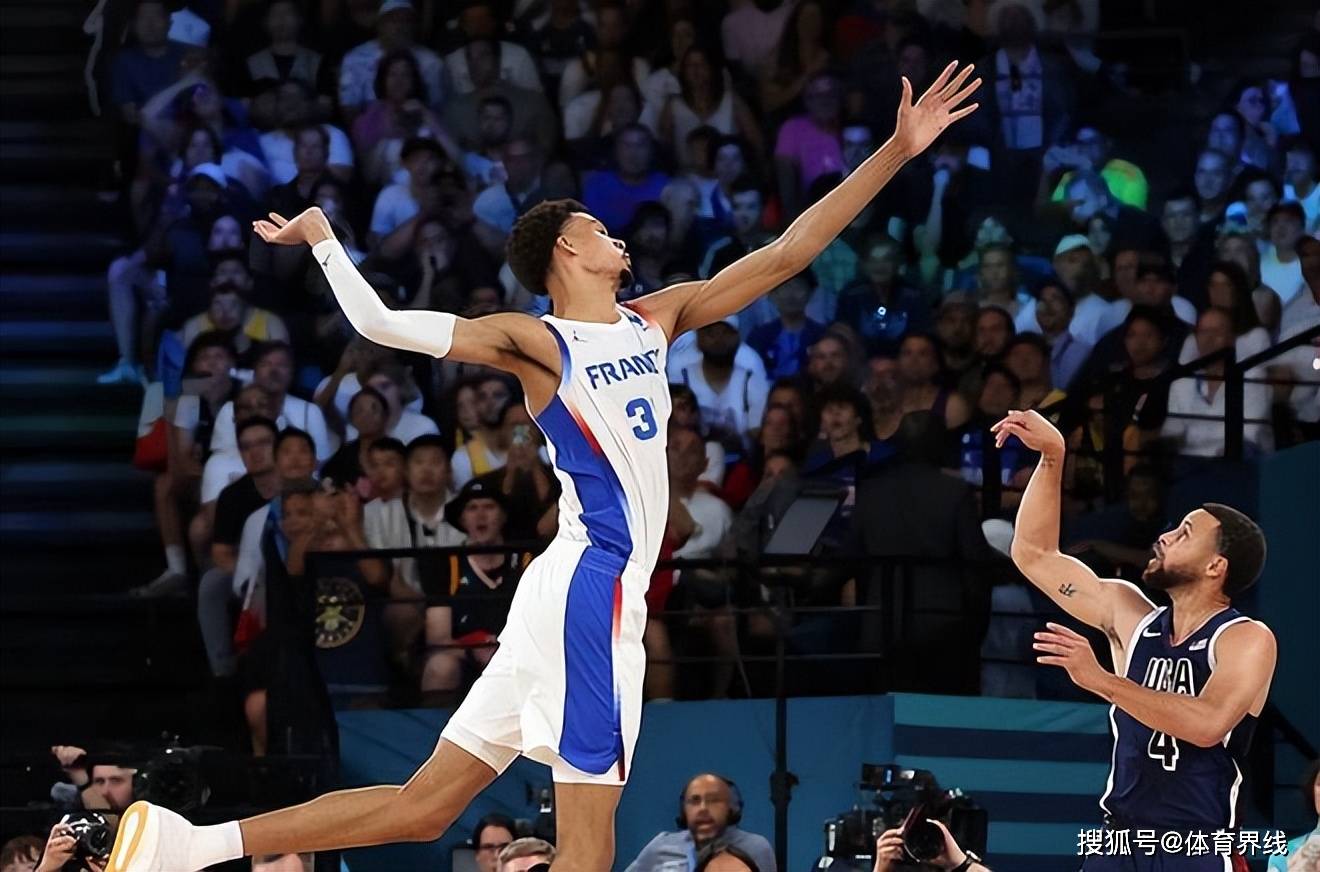 Rookie重要时刻比赛局势复杂，勇士带队取胜！